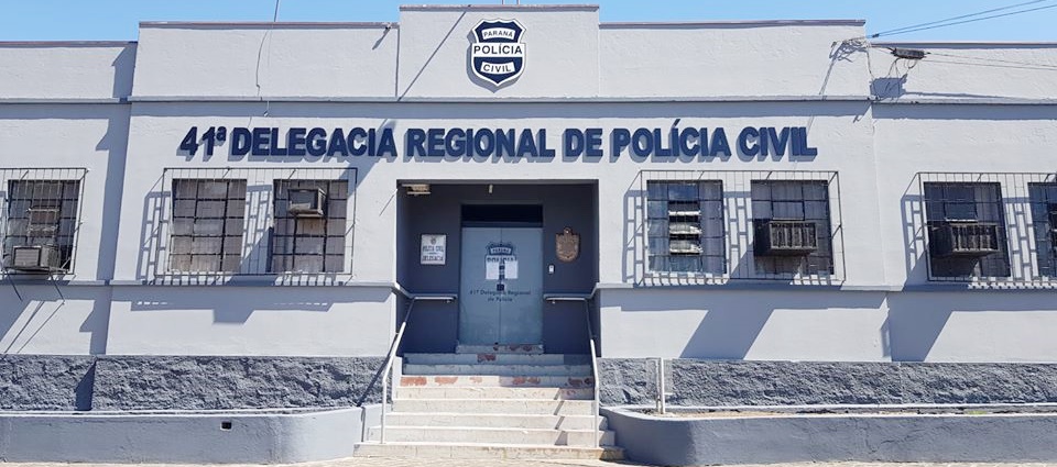 Homem condenado por roubo foi preso pela PM e conduzido para a Delegacia de Irati (em destaque na imagem). 