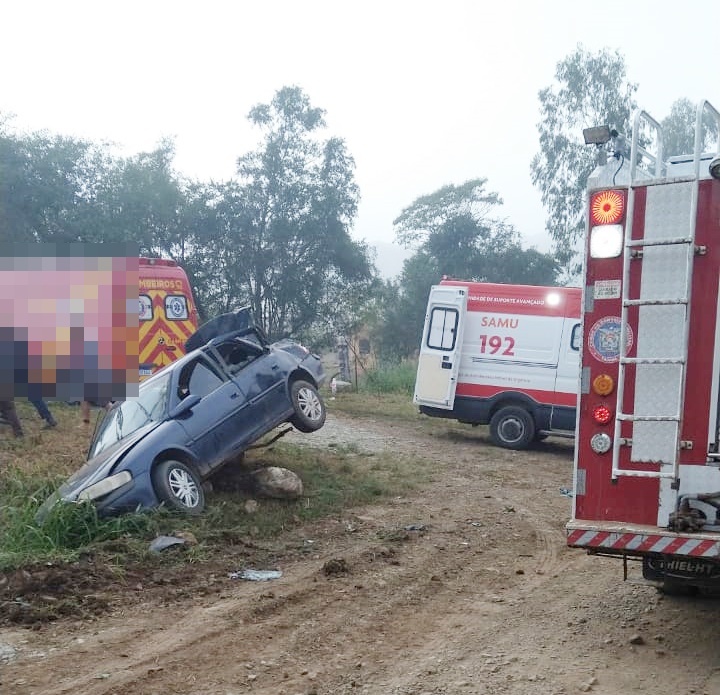 Quatro pessoas ficam feridas após acidente no interior de Irati