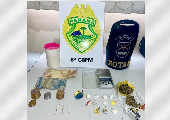 PM apreendeu seis pedras de crack, 12 buchas de cocaína, três porções de maconha, uma balança de precisão e um cofre contendo R$70,95