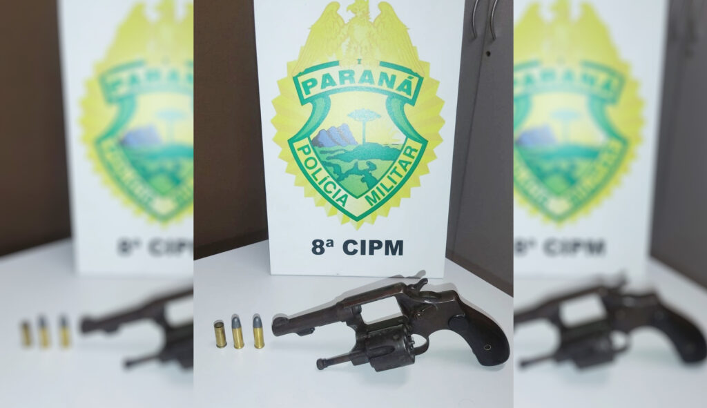 PM de Rio Azul apreendeu revólver calibre 32, munições e invólucro de cocaína. Homem foi preso por porte ilegal de arma de fogo