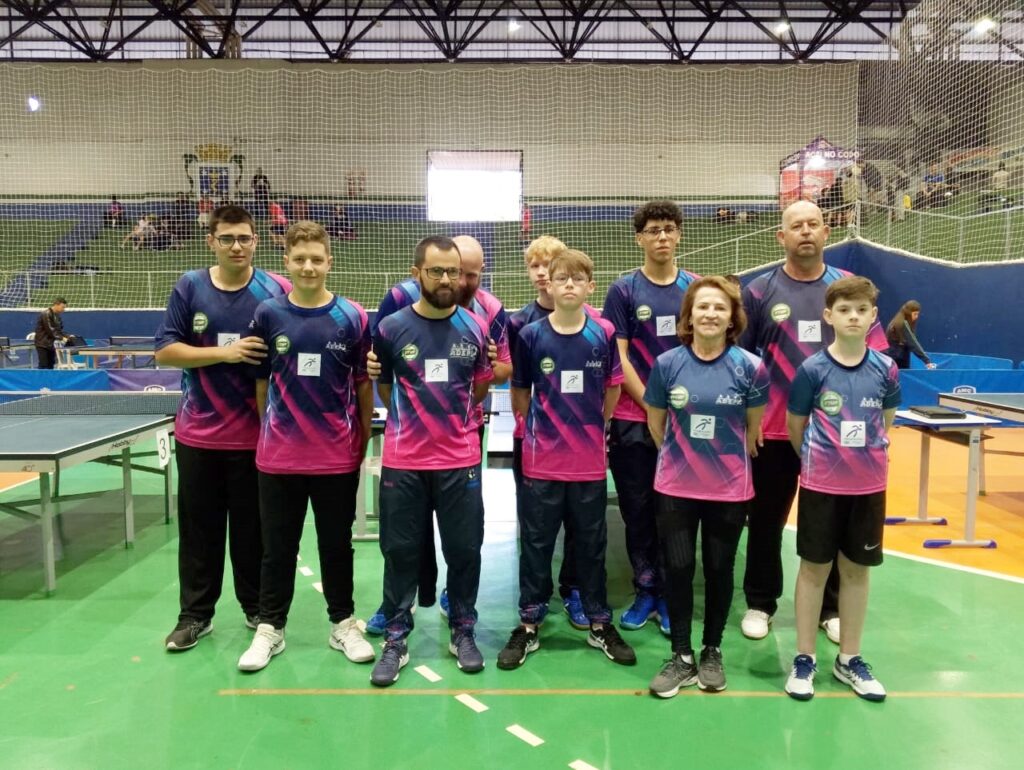 Dez atletas da ADEPI participaram da 2ª etapa do Campeonato Paranaense de Tênis de Mesa em Cascavel, nos dias 10 e 11 de maio