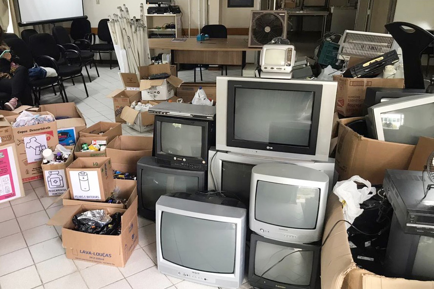 Prefeitura de Irati realizará coleta de lixo eletrônico e pilhas na próxima semana