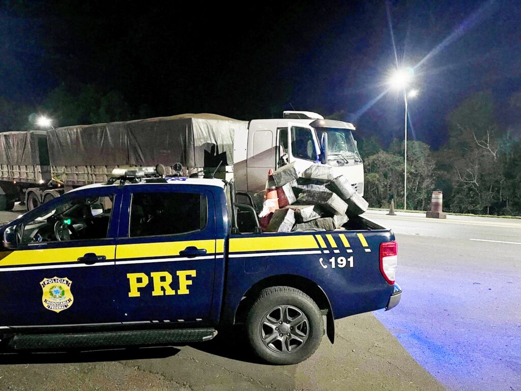 PRF localizou 432 quilos de maconha em caminhão abordado na BR-277, em Irati
