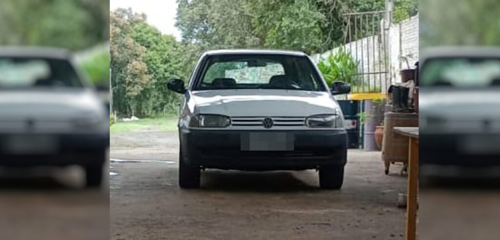 Veículo Gol foi furtado em Irati.