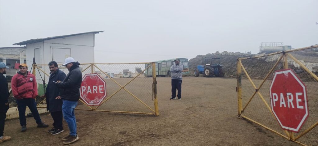 Funcionários que trabalharam em obras da Construtora Triunfo em Maringá viajaram até Irati para cobrar pagamento de verbas rescisórias