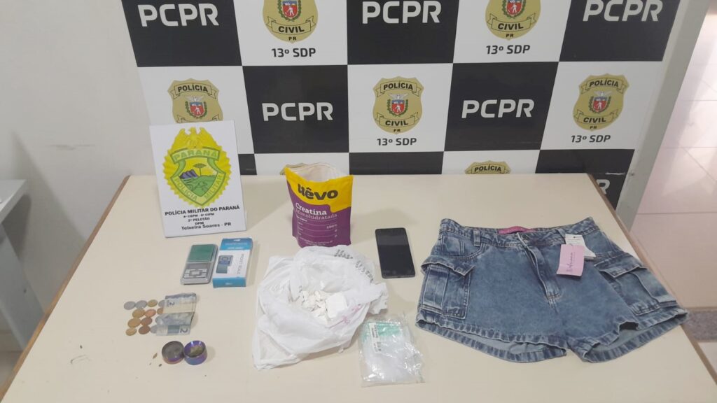 PM apreendeu drogas e recuperou bermuda jeans que havia sido furtada de loja em Teixeira Soares